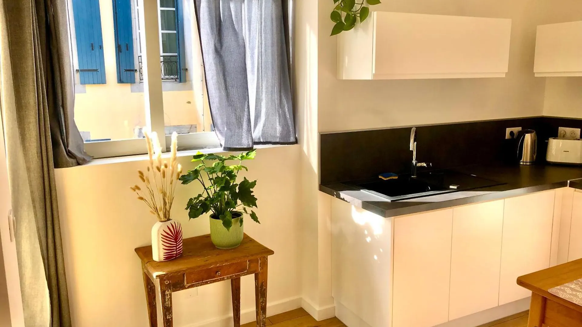 Appartement Tout Confort Coeur De Ville Grand Balcon Le Neouvielle Bagnères-de-Bigorre 0*,  Frankrike