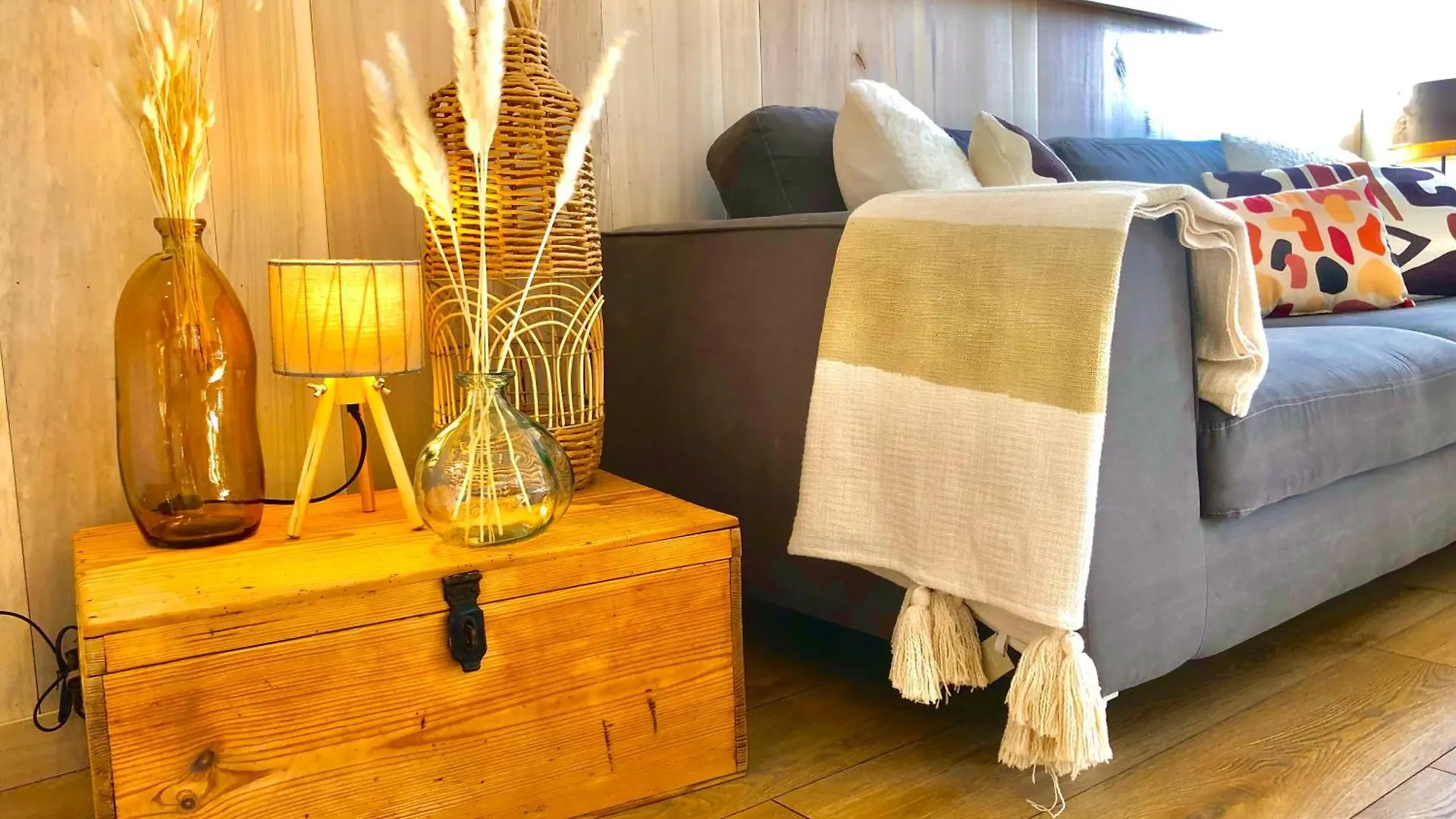 Appartement Tout Confort Coeur De Ville Grand Balcon Le Neouvielle Bagnères-de-Bigorre Lägenhet